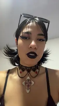 Liana Fem  online show from April 27, 2026, 4:10 am