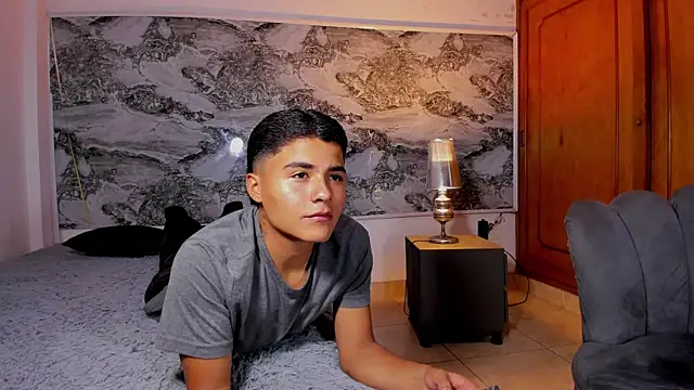 Liam Dustin online show from April 28, 2026, 8:47 pm