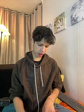 Snapshot of Ethan_qop chatting on May 16, 2026, 11:09 am Ethan qop online show from May 16, 2026, 11:09 am