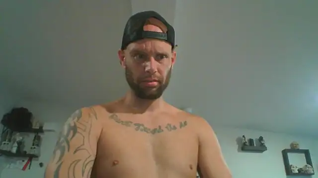 Snapshot of CaptCraker chatting on April 29, 2026, 9:54 pm CaptCraker online show from April 29, 2026, 9:54 pm