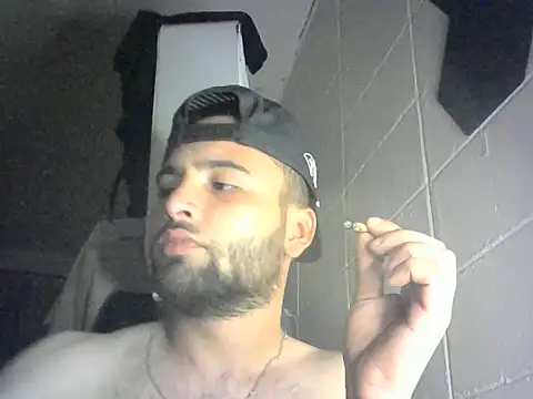 Snapshot of Relk130p chatting on April 7, 2026, 3:29 am Relk130p online show from April 7, 2026, 3:29 am
