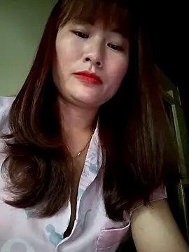 Snapshot of Lucxy-ki6 chatting on April 29, 2026, 11:33 pm Lucxy-ki6 online show from April 29, 2026, 11:33 pm