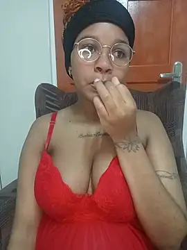 Hotsexyberry222 online show from August 5, 2026, 5:21 am