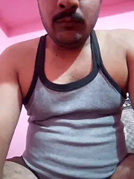 Decentlover67 online show from April 17, 2026, 4:10 pm