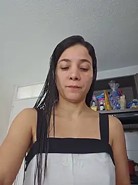 miaeyex online show from June 4, 2026, 12:11 pm