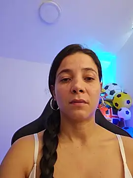 miaeyex online show from June 12, 2026, 12:04 pm