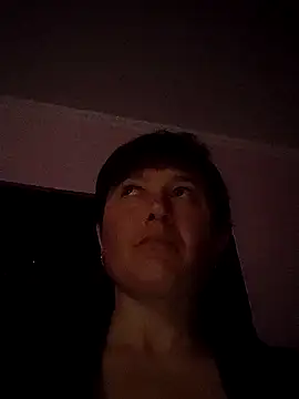 valeryXmur online show from April 4, 2026, 8:28 pm