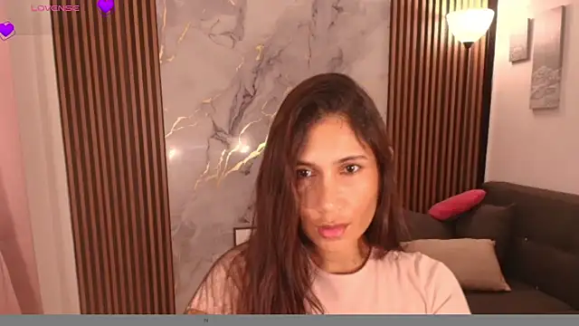 Snapshot of LucyBecker chatting on April 9, 2026, 10:37 pm LucyBecker online show from April 9, 2026, 10:37 pm