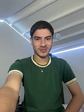 ApoloGray   online show from May 21, 2026, 8:49 pm