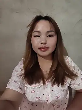 Mina xYx online show from June 6, 2026, 1:27 pm