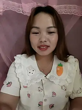 Mina xYx online show from June 15, 2026, 3:47 pm