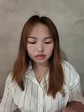 Snapshot of Mina_xYx chatting on June 18, 2026, 10:09 am Mina xYx online show from June 18, 2026, 10:09 am