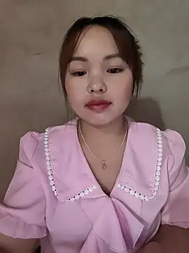 Snapshot of Mina_xYx chatting on July 2, 2026, 3:29 pm Mina xYx online show from July 2, 2026, 3:29 pm