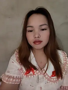 Snapshot of Mina_xYx chatting on July 6, 2026, 2:25 pm Mina xYx online show from July 6, 2026, 2:25 pm