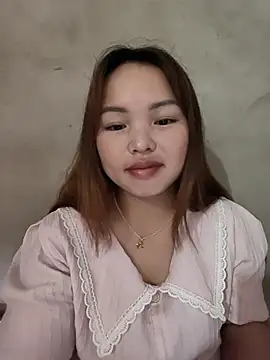 Snapshot of Mina_xYx chatting on July 10, 2026, 4:17 am Mina xYx online show from July 10, 2026, 4:17 am