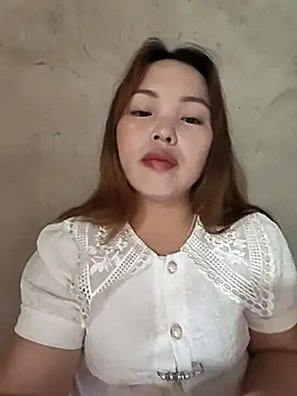 Snapshot of Mina_xYx chatting on July 19, 2026, 3:38 pm Mina xYx online show from July 19, 2026, 3:38 pm