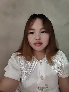 Snapshot of Mina_xYx chatting on July 20, 2026, 3:43 am Mina xYx online show from July 20, 2026, 3:43 am