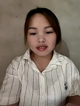 Snapshot of Mina_xYx chatting on July 25, 2026, 4:37 pm Mina xYx online show from July 25, 2026, 4:37 pm