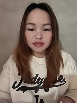 Snapshot of Mina_xYx chatting on July 29, 2026, 3:37 am Mina xYx online show from July 29, 2026, 3:37 am