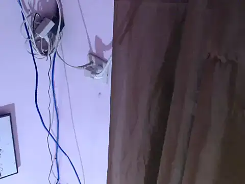 slut emerald22 online show from March 15, 2026, 11:27 am