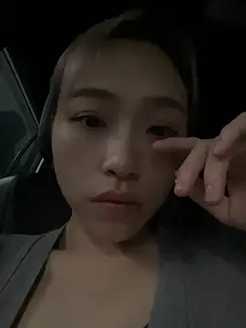 Mollyhappy1769 online show from April 21, 2026, 9:37 am