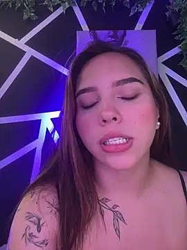 Snapshot of lunacandy_0 chatting on July 25, 2026, 3:09 pm lunacandy 0 online show from July 25, 2026, 3:09 pm