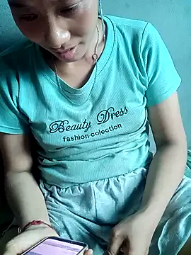 Snapshot of Leiley_98 chatting on June 28, 2026, 2:39 am Leiley 98 online show from June 28, 2026, 2:39 am