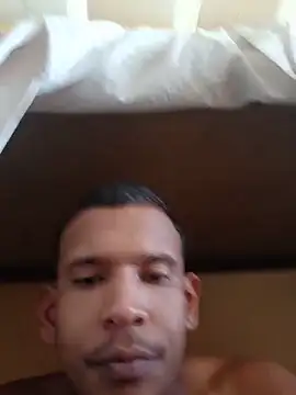 Snapshot of Ron_0101 chatting on May 21, 2026, 8:16 pm Ron 0101 online show from May 21, 2026, 8:16 pm
