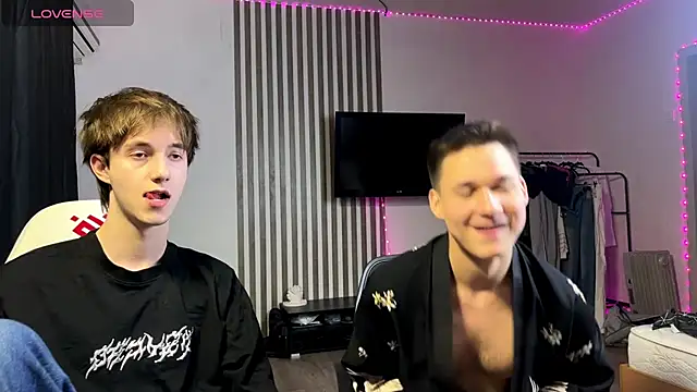 Hunks bromance online show from March 19, 2026, 4:33 pm