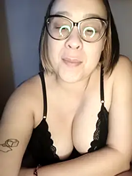 Snapshot of lua-bfly chatting on May 30, 2026, 10:51 pm lua-bfly online show from May 30, 2026, 10:51 pm