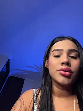Snapshot of AlisonBeltran1 chatting on June 19, 2026, 5:12 am AlisonBeltran1 online show from June 19, 2026, 5:12 am
