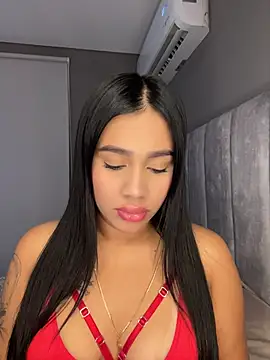 Snapshot of AlisonBeltran1 chatting on July 4, 2026, 6:19 am AlisonBeltran1 online show from July 4, 2026, 6:19 am