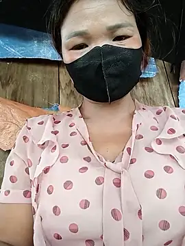 Snapshot of maymay121 chatting on June 27, 2026, 3:44 am maymay121 online show from June 27, 2026, 3:44 am