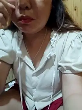 Snapshot of Abi-ni chatting on July 6, 2026, 7:27 pm Abi-ni online show from July 6, 2026, 7:27 pm