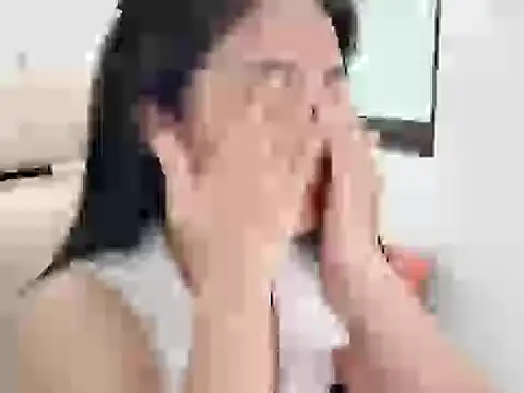 Snapshot of AmyLinee_1 chatting on June 4, 2026, 3:34 am AmyLinee 1 online show from June 4, 2026, 3:34 am