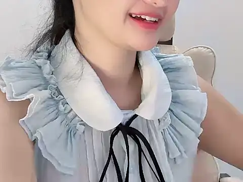 Snapshot of AmyLinee_1 chatting on June 9, 2026, 3:40 am AmyLinee 1 online show from June 9, 2026, 3:40 am