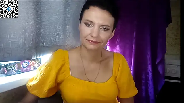Snapshot of HotMamaQueen234 chatting on June 27, 2026, 12:22 pm HotMamaQueen234 online show from June 27, 2026, 12:22 pm