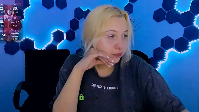 aria blaze  online show from March 19, 2026, 1:15 pm