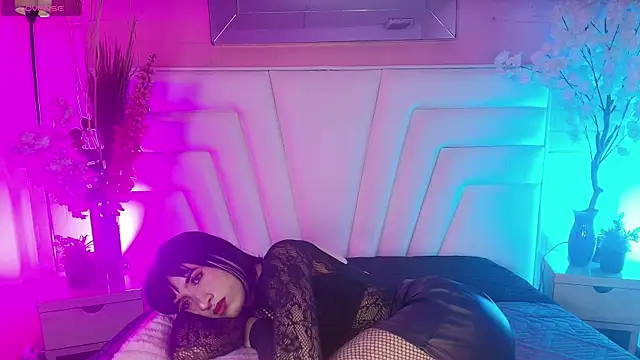 Izzy foxxy online show from March 21, 2026, 8:19 am