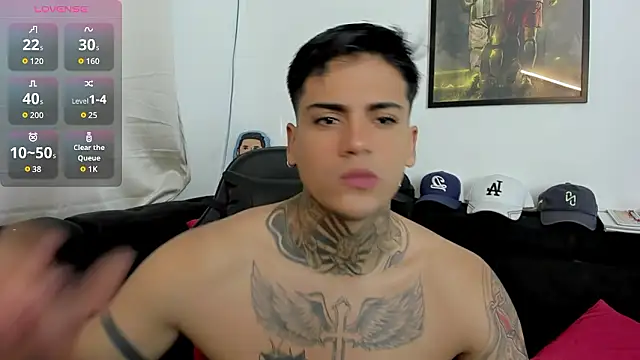 sweetlatinoboy online show from March 29, 2026, 12:16 pm