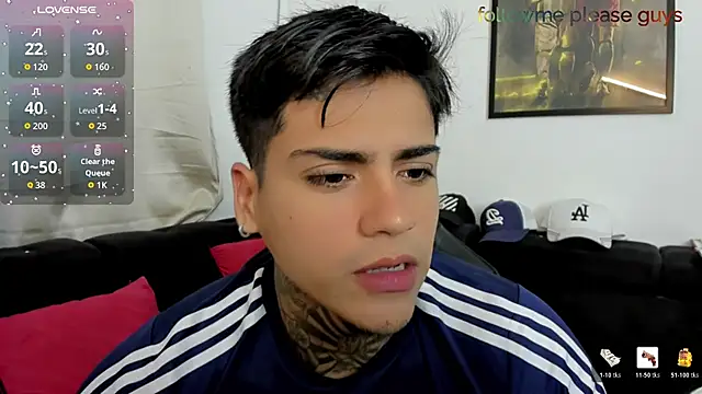 sweetlatinoboy online show from April 8, 2026, 10:26 am