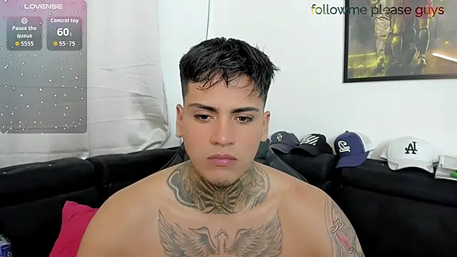 sweetlatinoboy online show from April 12, 2026, 10:37 pm
