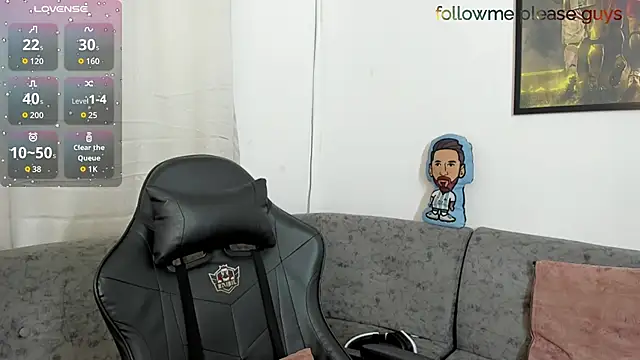 sweetlatinoboy online show from June 19, 2026, 12:09 pm