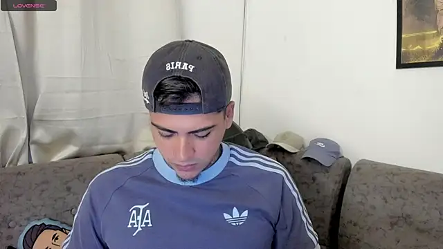 Snapshot of sweetlatinoboy chatting on August 5, 2026, 10:07 am sweetlatinoboy online show from August 5, 2026, 10:07 am