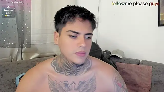 Snapshot of sweetlatinoboy chatting on August 8, 2026, 9:55 am sweetlatinoboy online show from August 8, 2026, 9:55 am