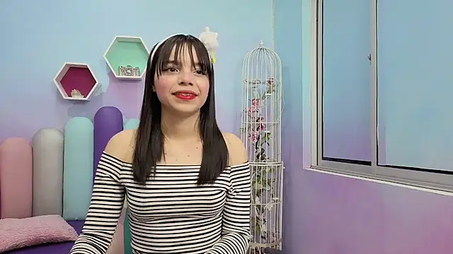 Snapshot of Isaa_Skinny chatting on May 17, 2026, 3:48 am Isaa Skinny online show from May 17, 2026, 3:48 am