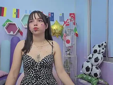 Snapshot of Isaa_Skinny chatting on July 31, 2026, 3:39 am Isaa Skinny online show from July 31, 2026, 3:39 am