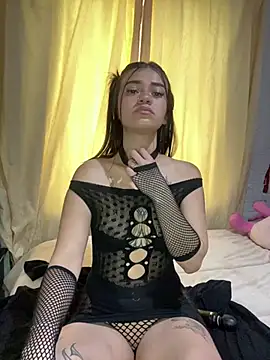 Snapshot of chloe_evans0 chatting on July 12, 2026, 7:05 pm chloe evans0 online show from July 12, 2026, 7:05 pm