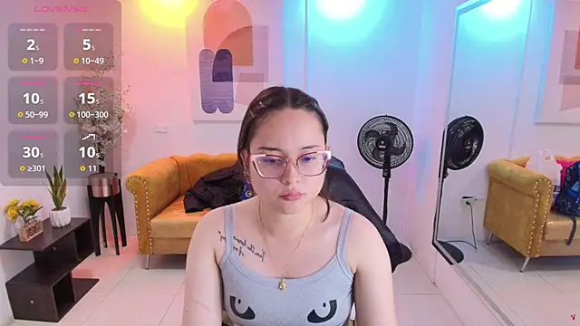 Snapshot of Shady_bug chatting on July 25, 2026, 7:33 pm Shady bug online show from July 25, 2026, 7:33 pm