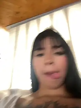 Shalom pink18 online show from April 30, 2026, 8:57 pm